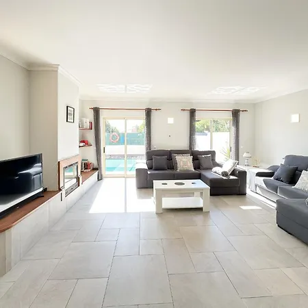 Primavera Villa Lagos